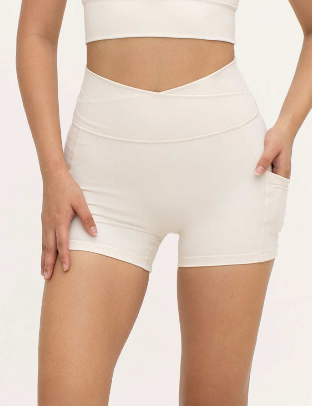 rookie-mini-shorts-tofu-1_538ef2d7-1996-4cc1-8401-9e6daa7ee940.jpg